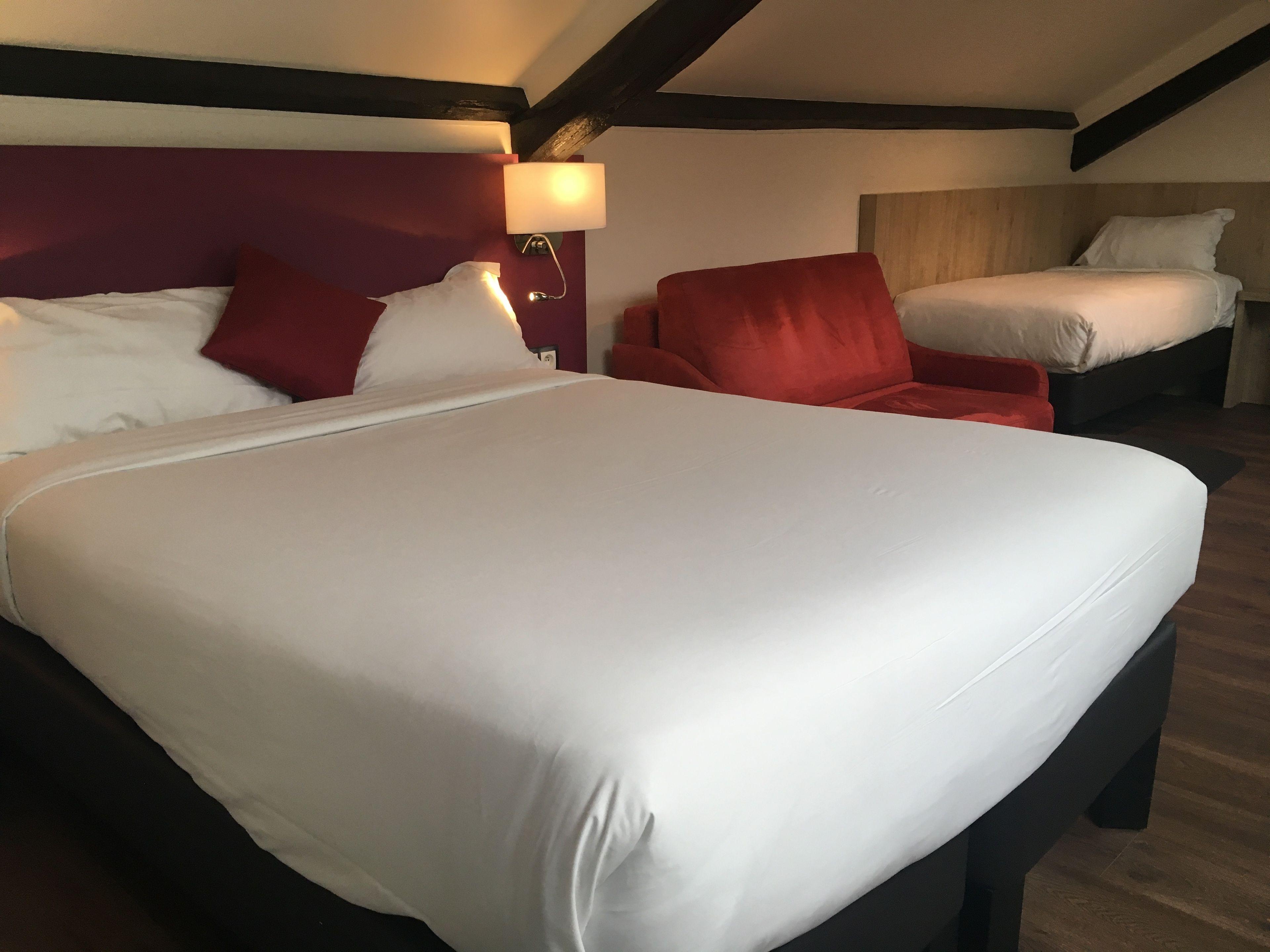 Courcelles Mederic Hotel Paris