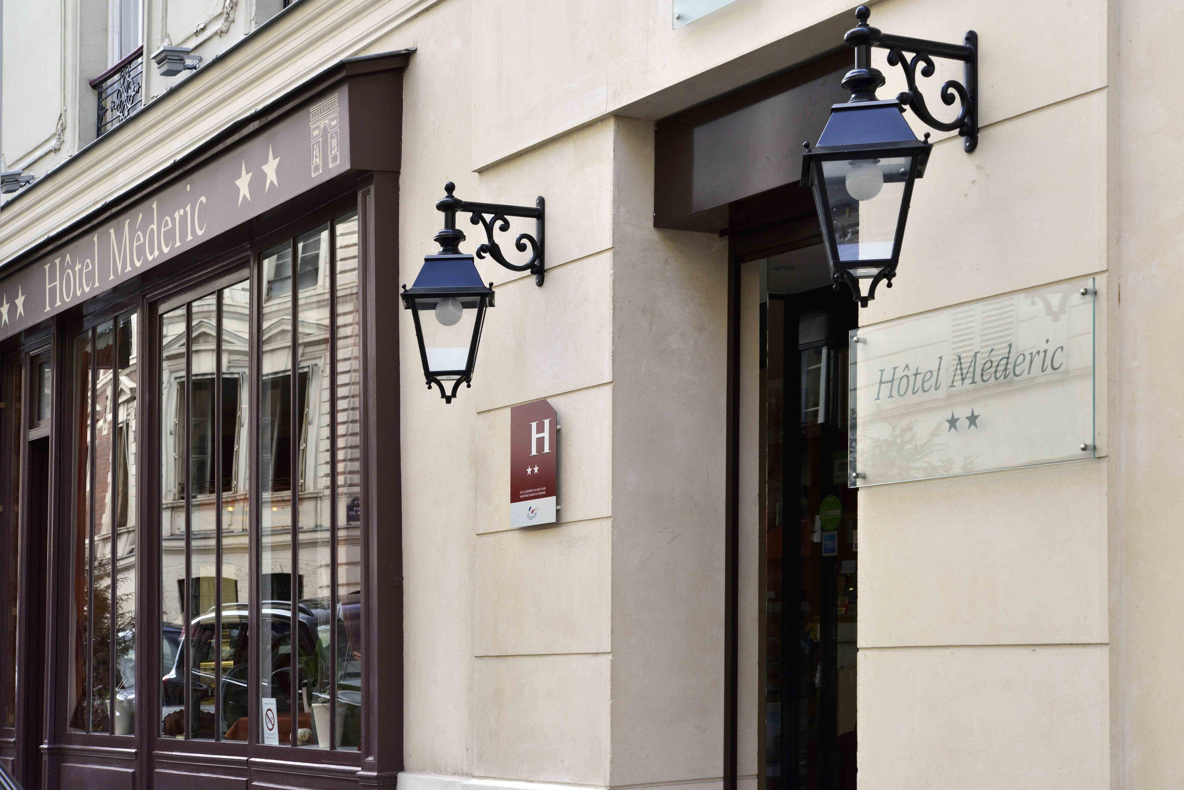 Courcelles Mederic Paris