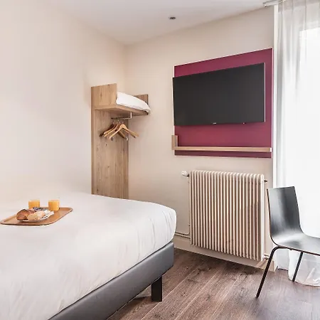 Courcelles Mederic Hotel 3*