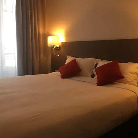 Courcelles Mederic Hotel 3*
