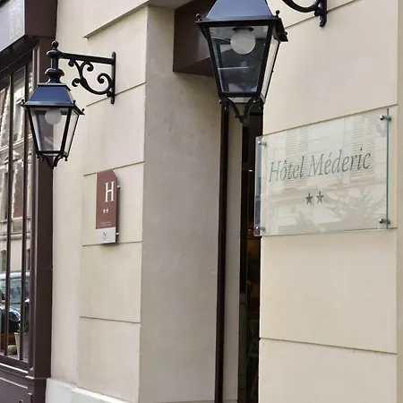 Courcelles Mederic Hotel