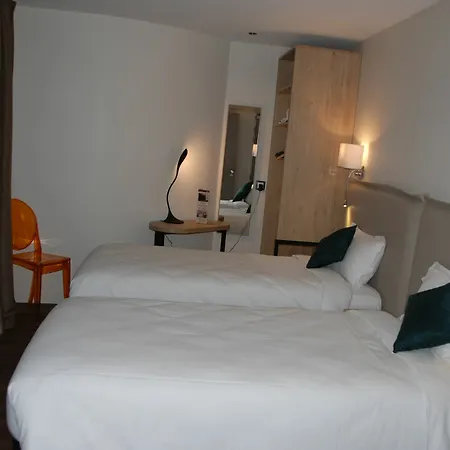 Hotel Courcelles Médéric 3*