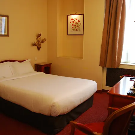 Courcelles Médéric Hotel 3*