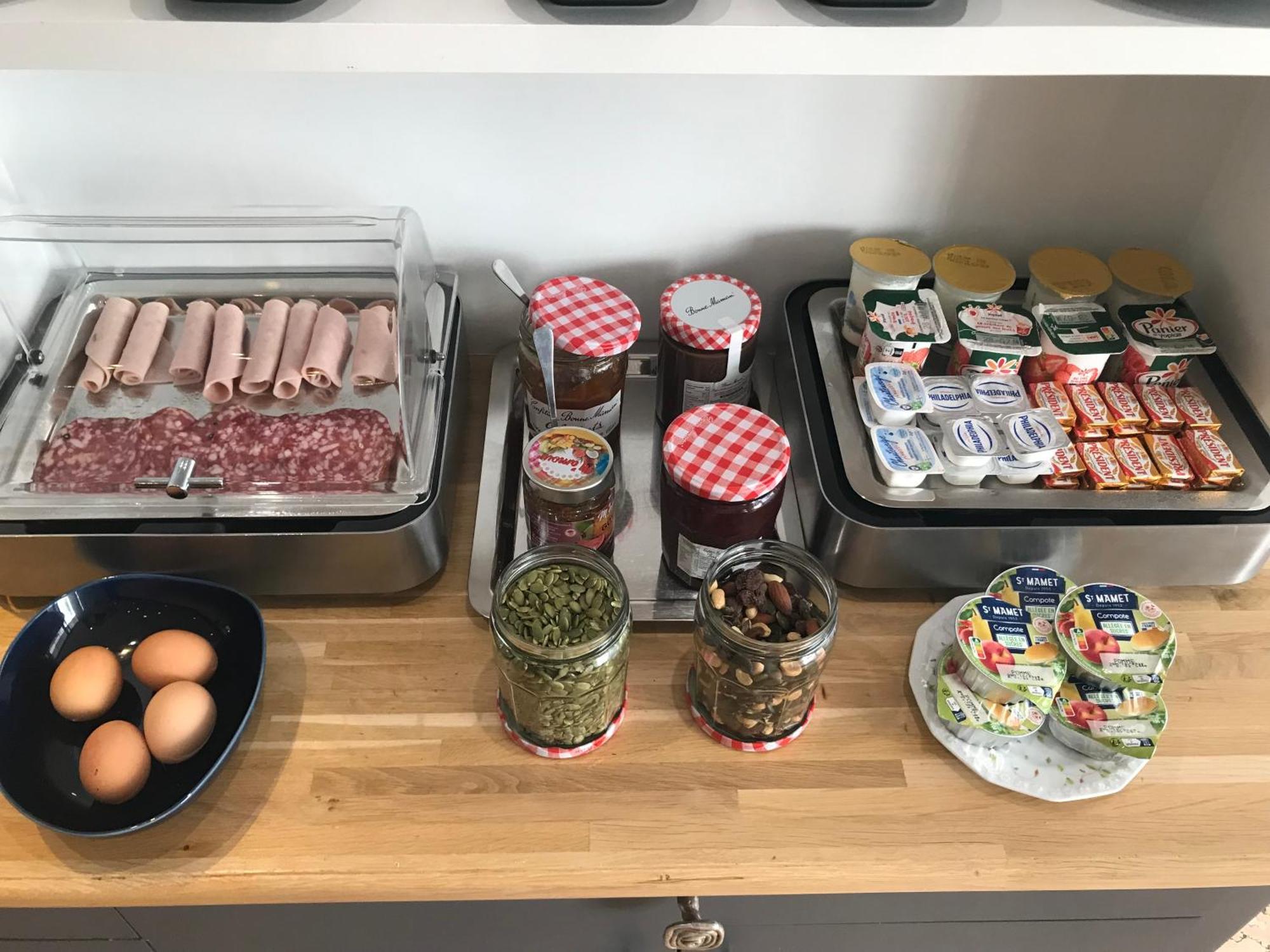 Courcelles Médéric Hotel 3*