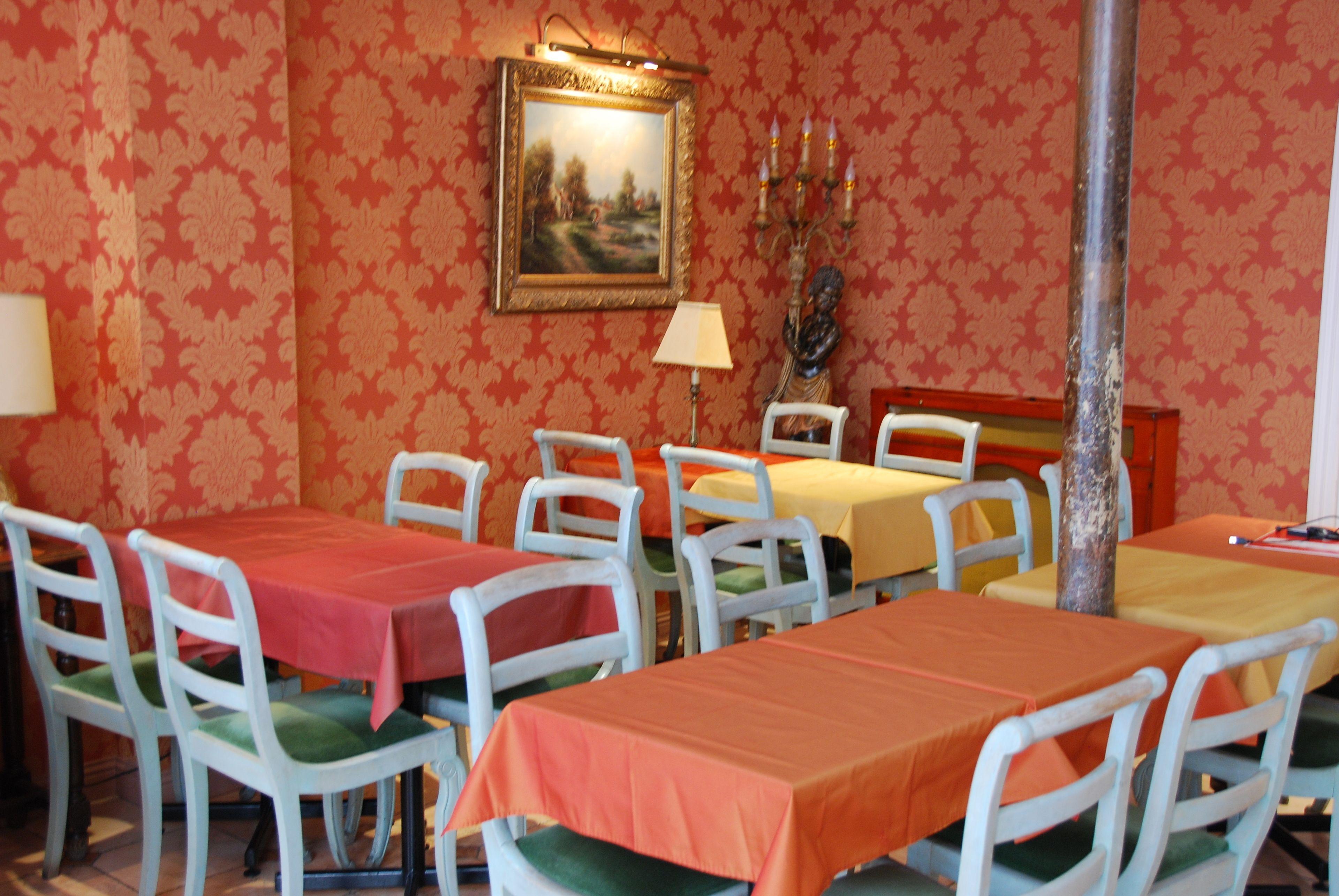 Hotel Courcelles Mederic