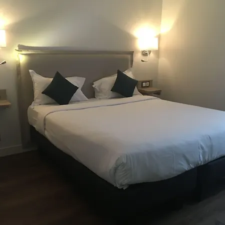 Courcelles Mederic Hotel 3*